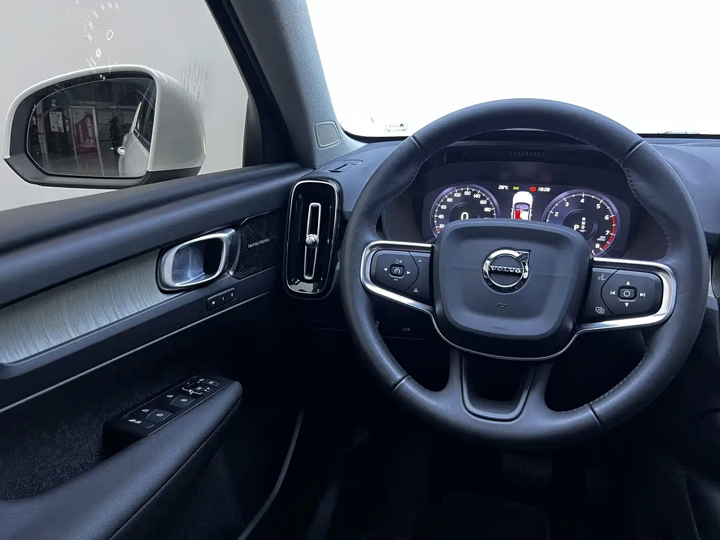 Volvo XC40 2020 2020 T4 AWD Momentum Luxury Edition
