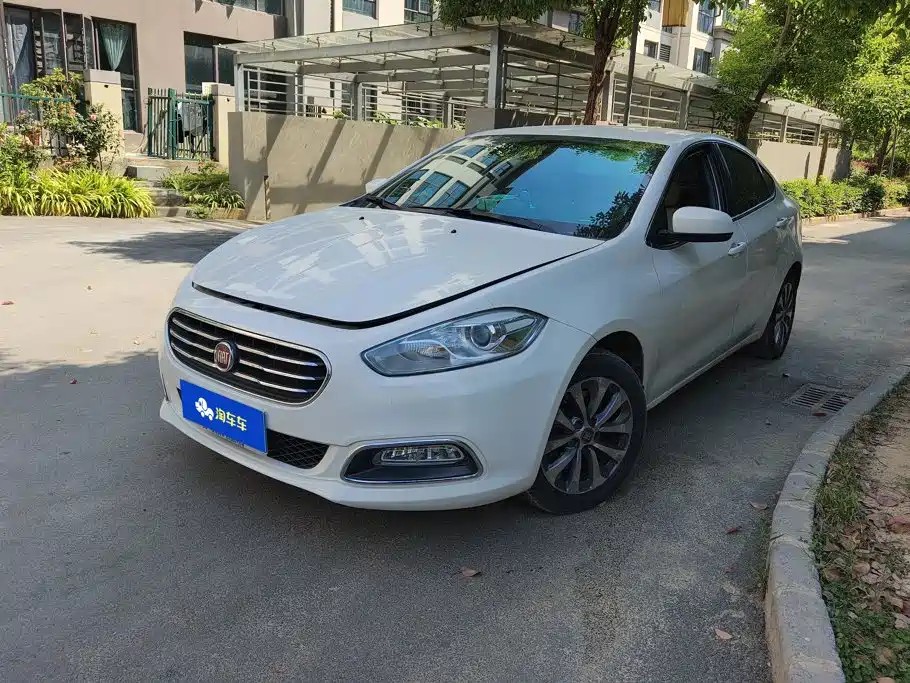 Fiat Viaggio 2014 2012 1.4T Manual Comfort Edition