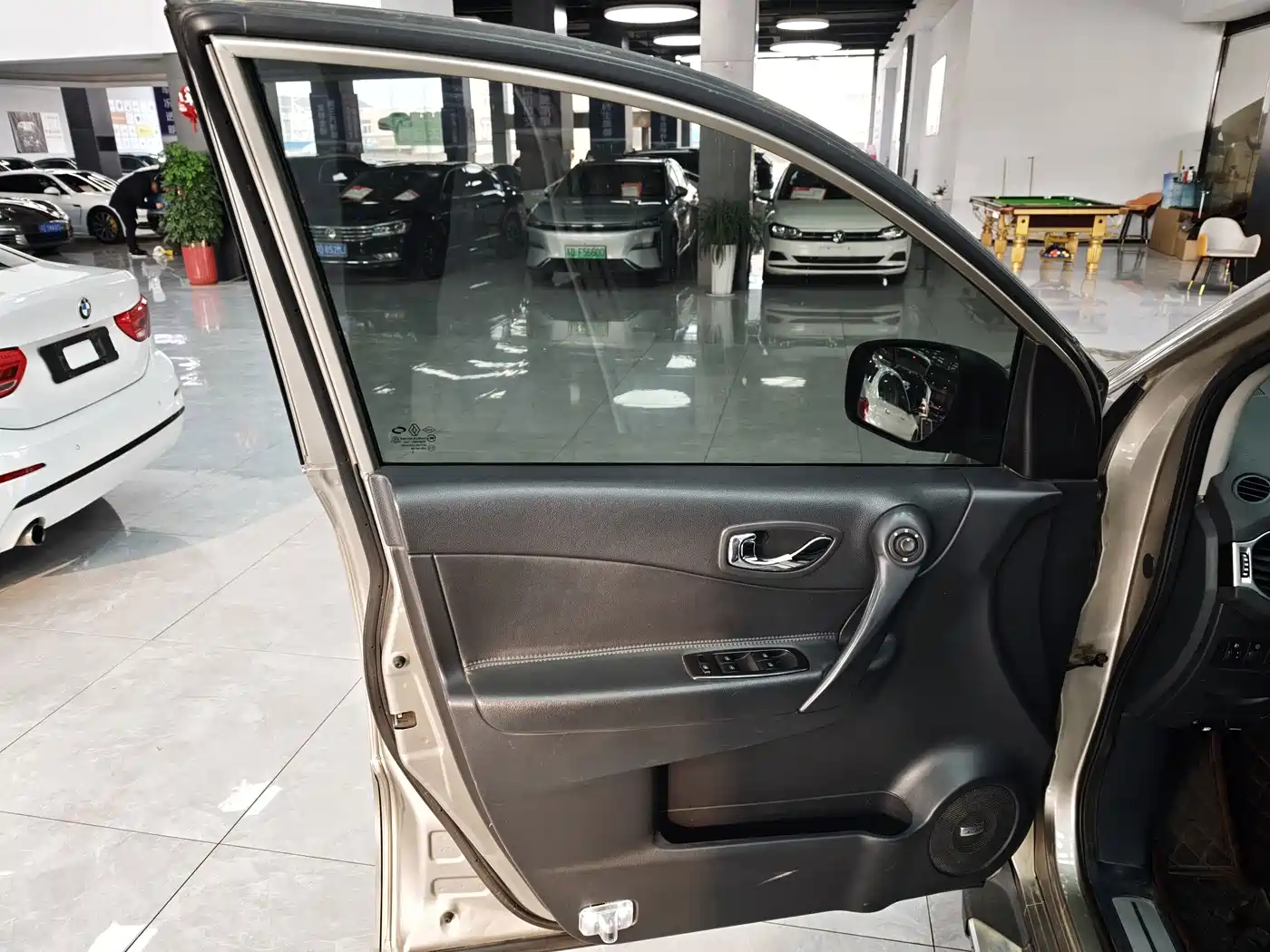 Renault Koleos (Import) 2016 2015 2.0L 2WD Comfort