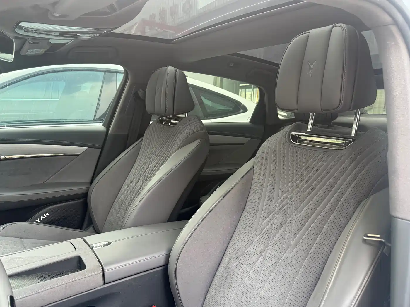 Voyah Passion 2024 2023 4WD Flagship Edition
