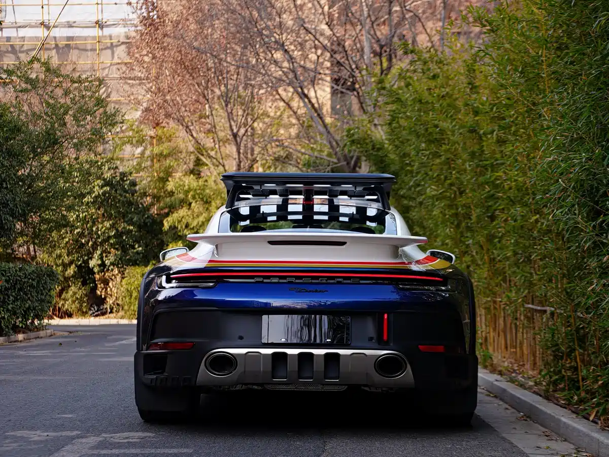Porsche 911 2023 Dakar 3.0T фото 11