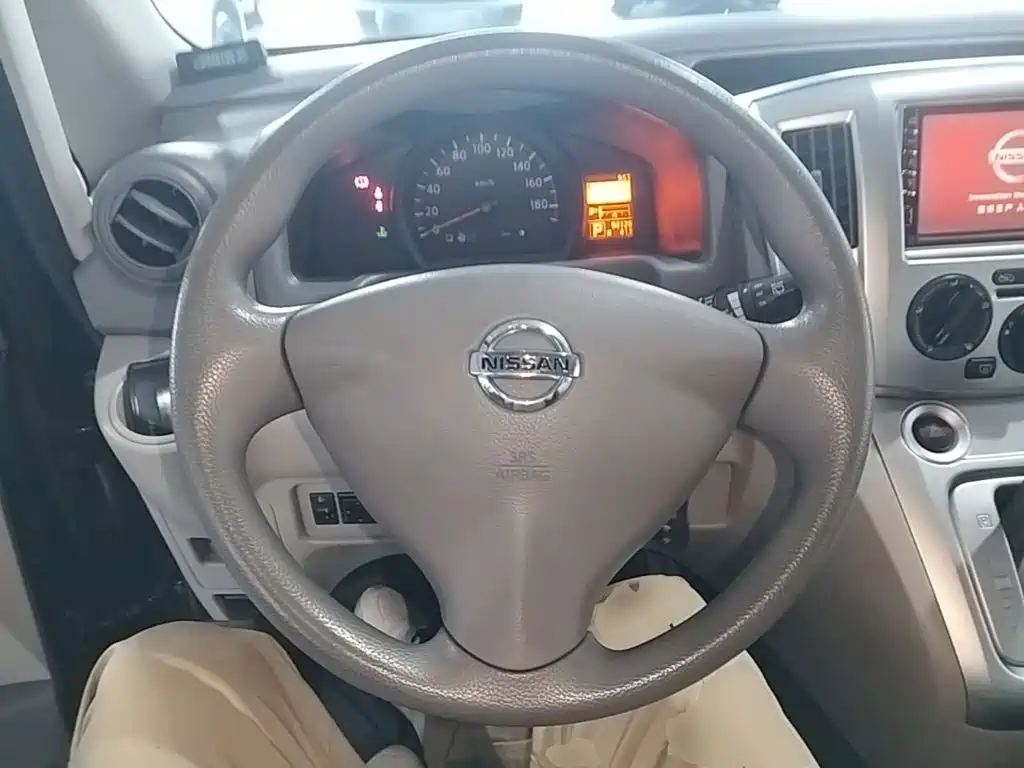 Nissan NV200 2018 2018 1.6L CVT Luxury Model