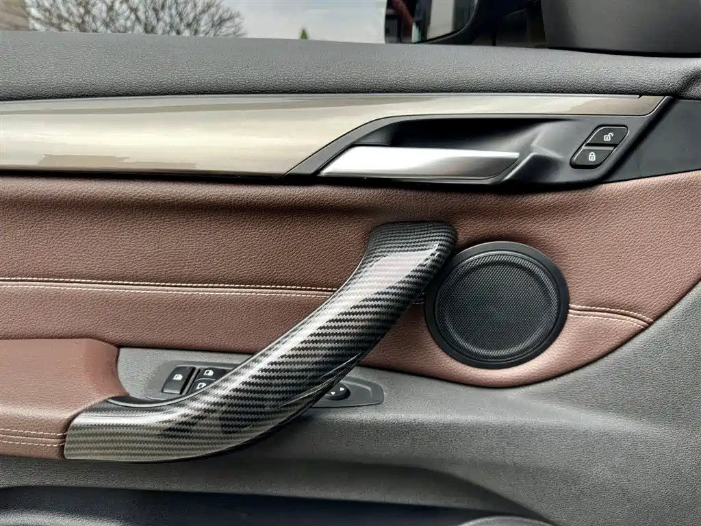 BMW X1 2019 sDrive18Li Premium Model фото 18