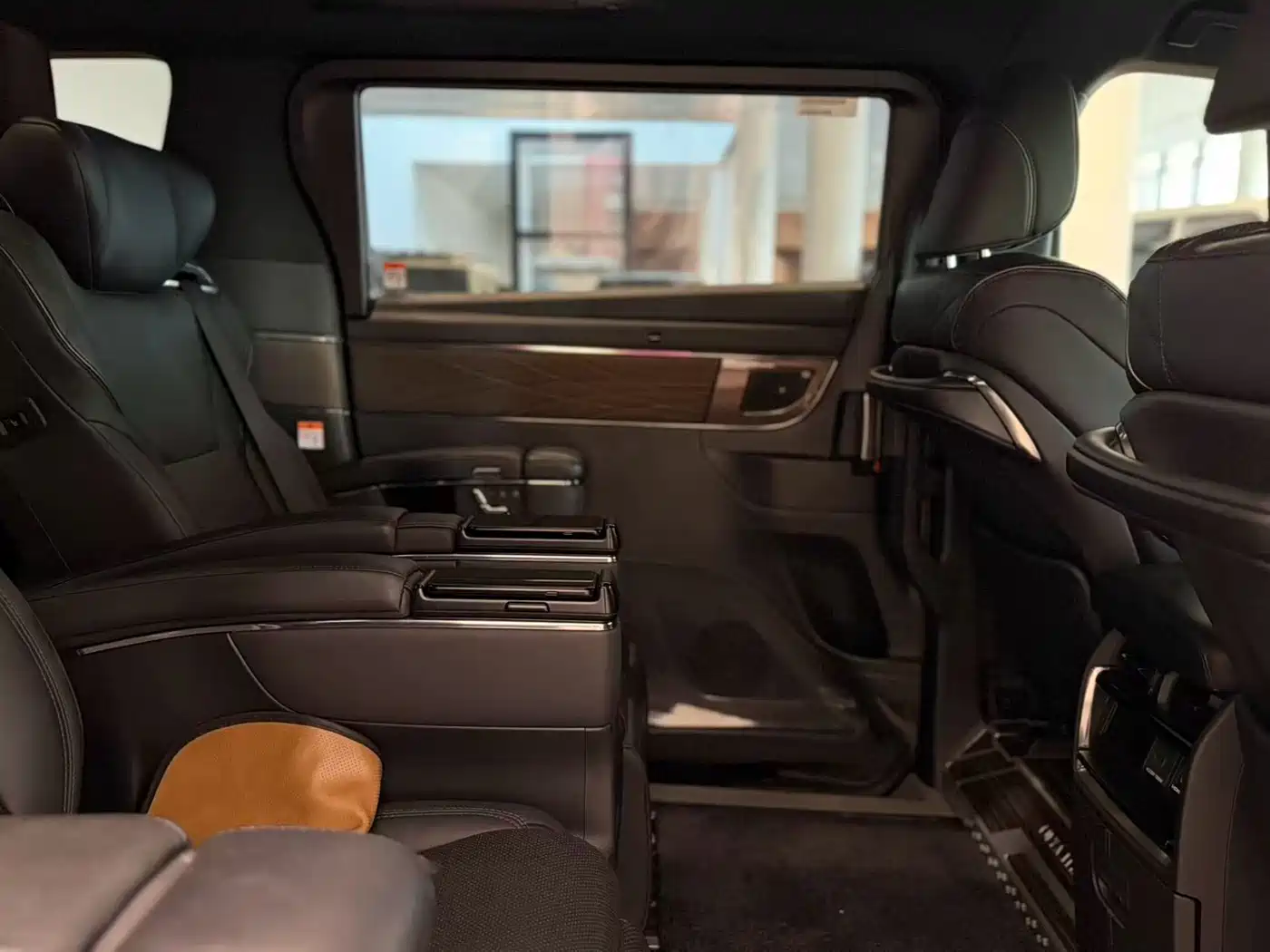Toyota Vellfire 2025 2024 Crown Hybrid 2.5L Premium Edition