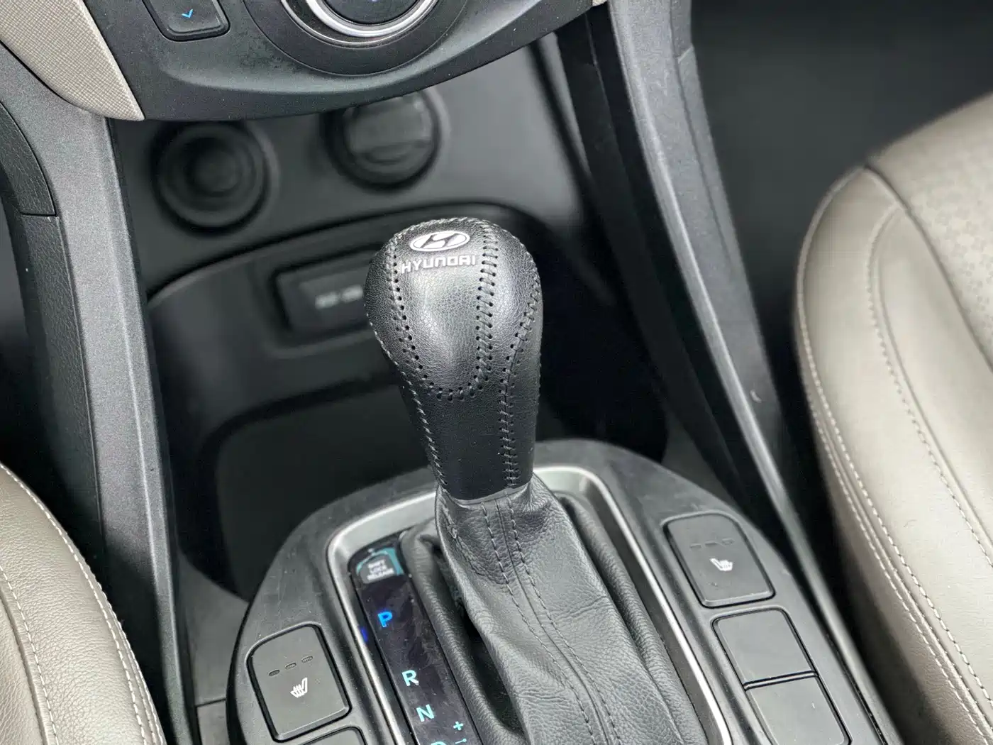 Hyundai Santa Fe (Import) 2013 3.0L 4WD Comfort Navigation 7-seater Euro IV фото 35
