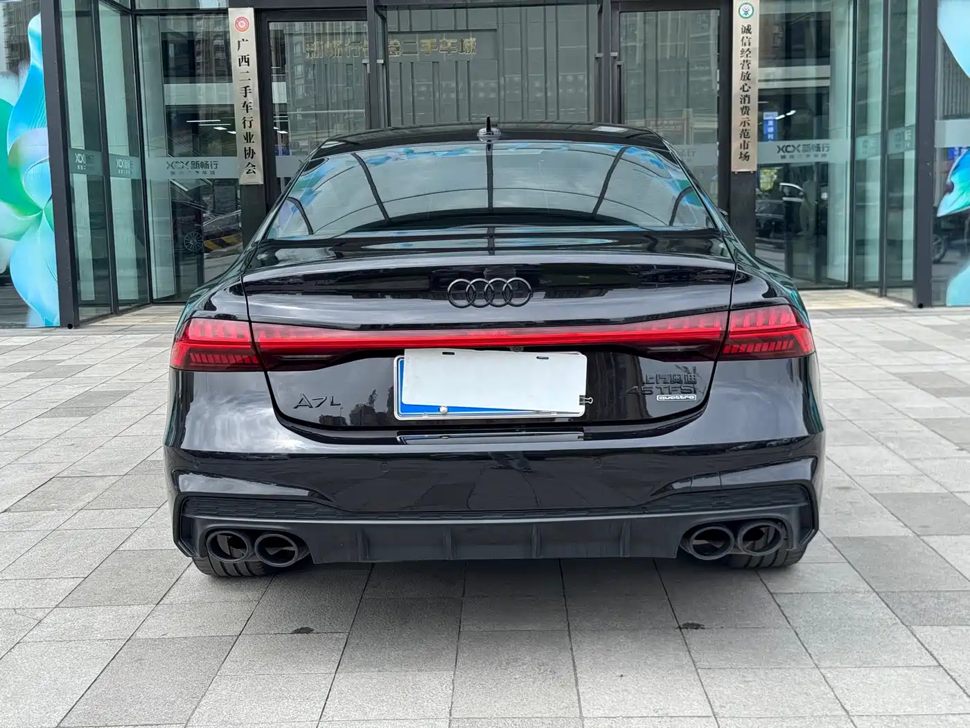 Audi A7L 2024 45 TFSI quattro S-line Black Warrior Edition фото 5