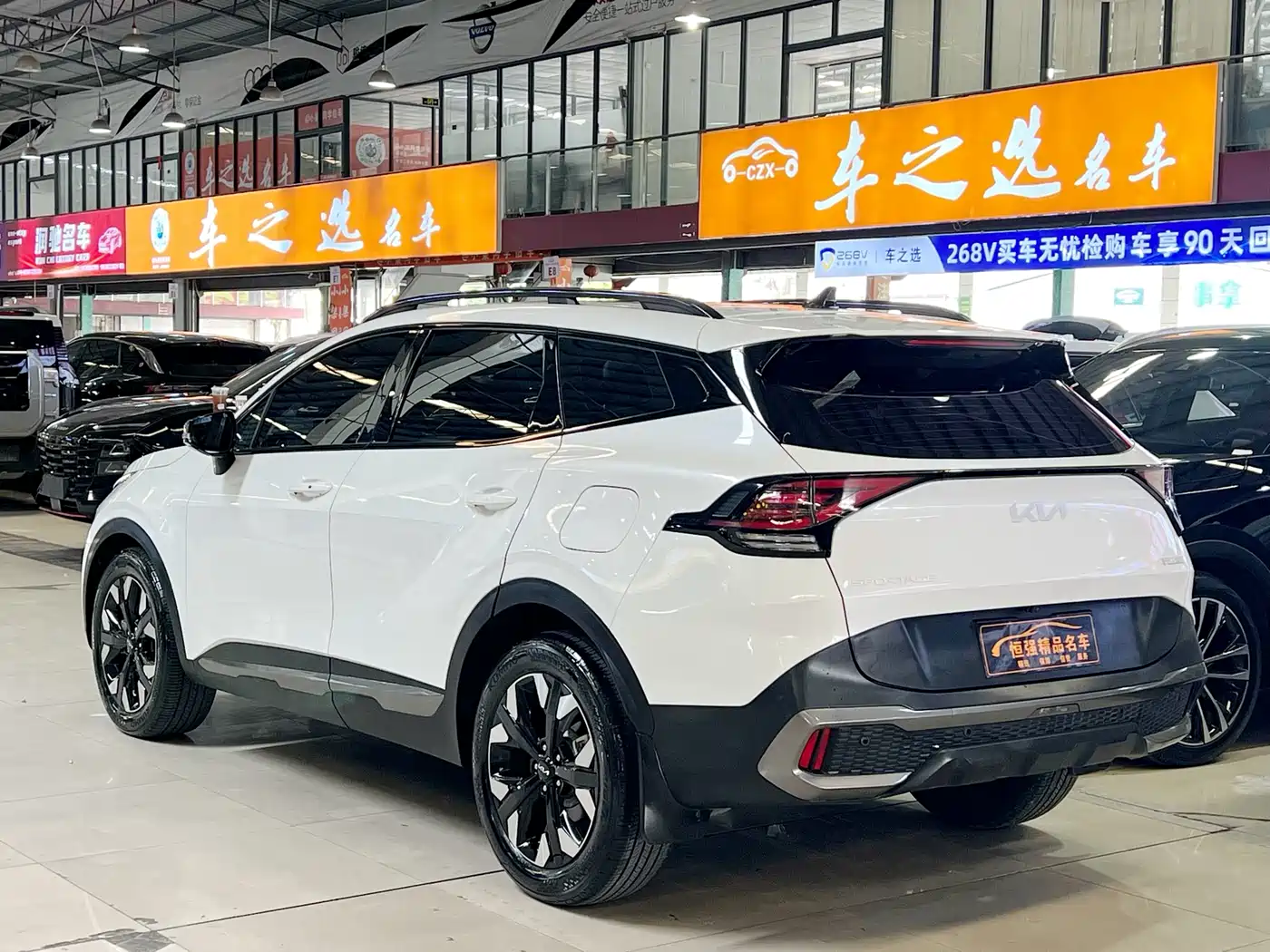 Kia Sportage 2023 2.0T 2WD Premium Edition фото 4