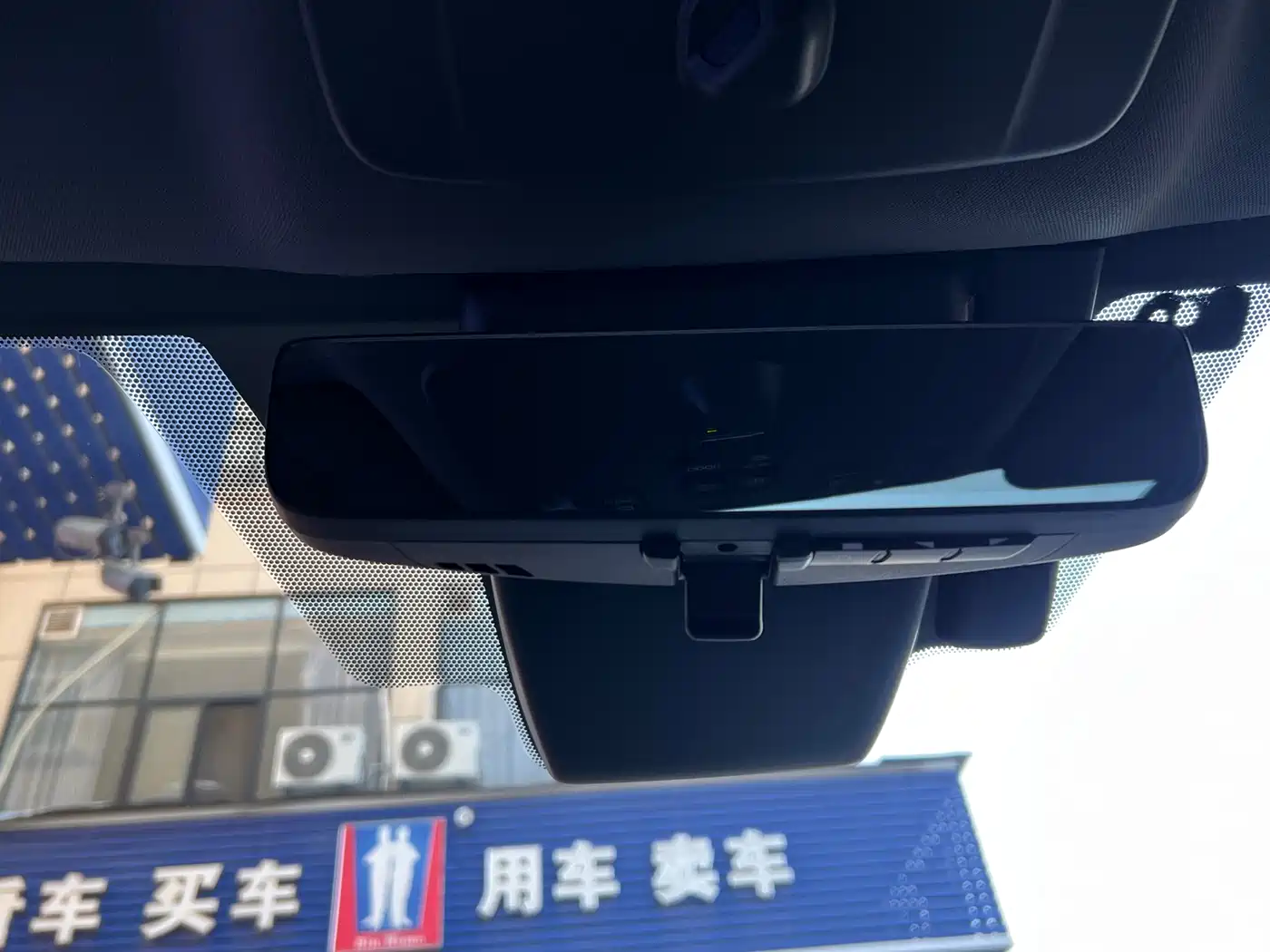 Toyota Sienna 2023 2.5L Hybrid Platinum Edition фото 14