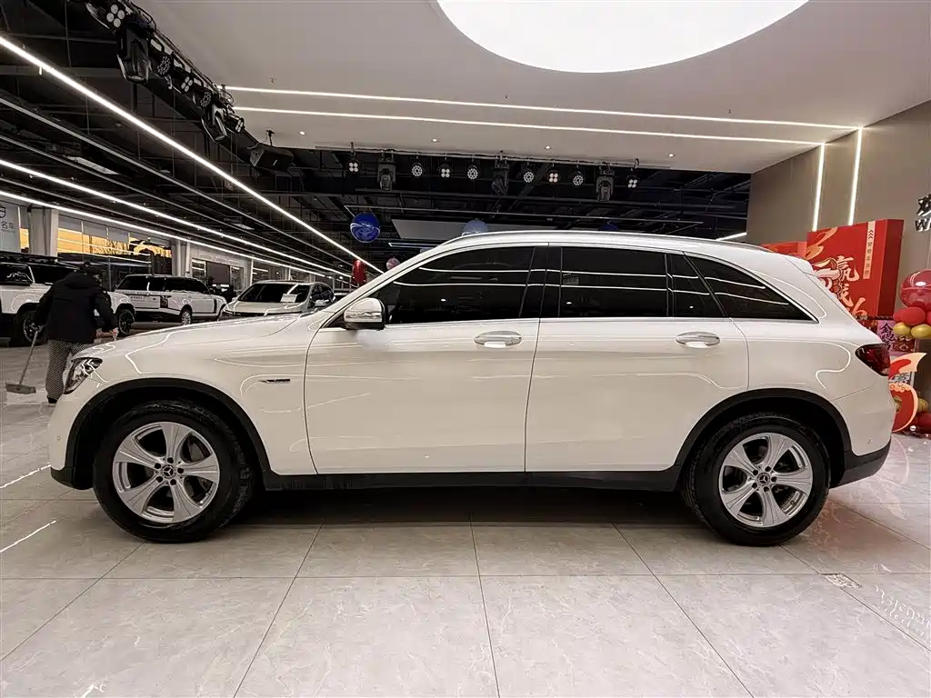 Mercedes-Benz GLC 2020 GLC 260 L 4MATIC Dynamic фото 4