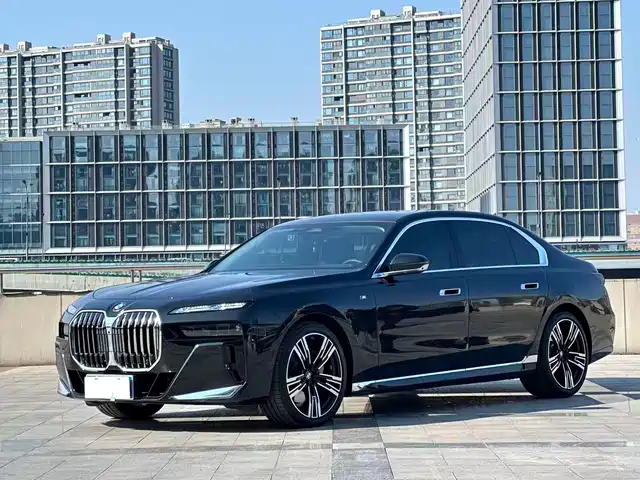 BMW 7 SERIES