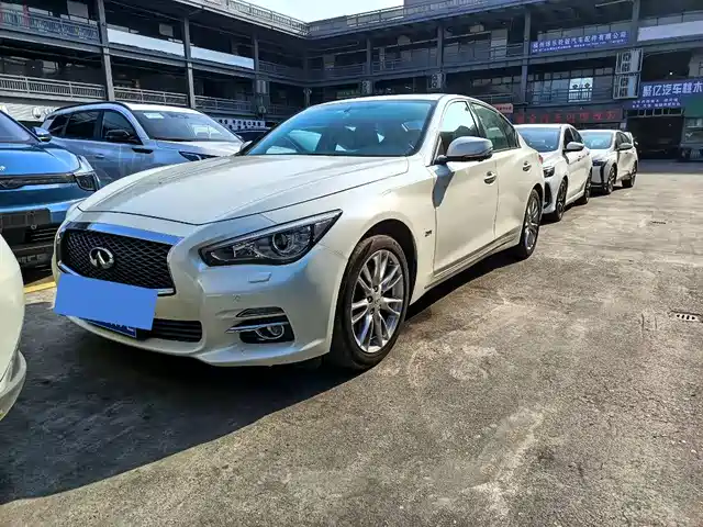 INFINITI Q50L