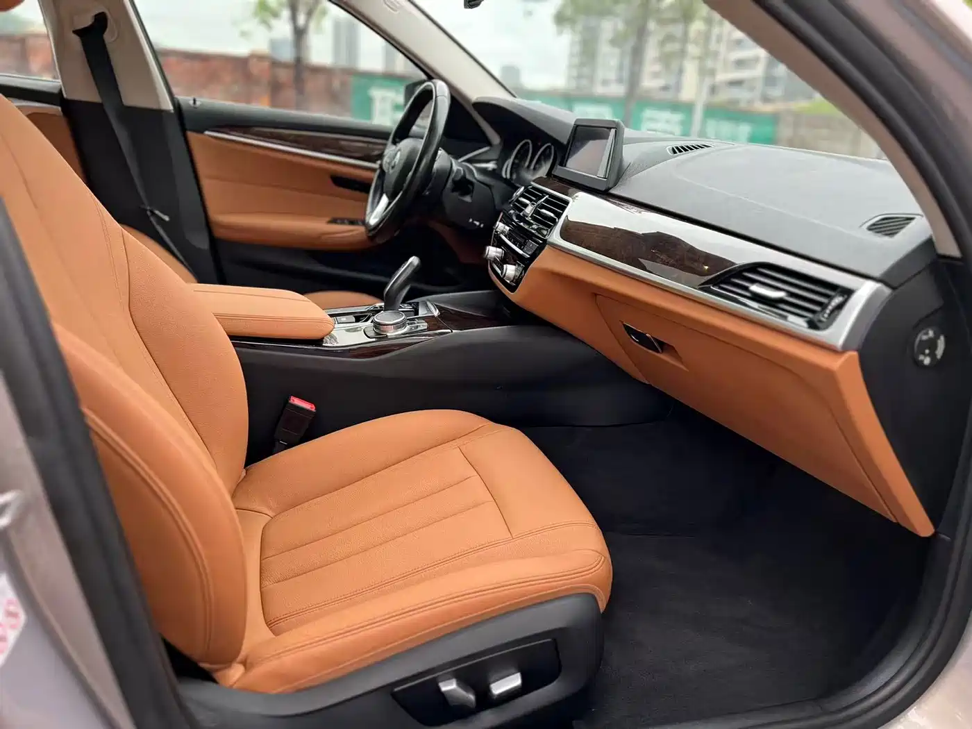 BMW 5 Series 2018 528Li Launch Special Edition фото 11