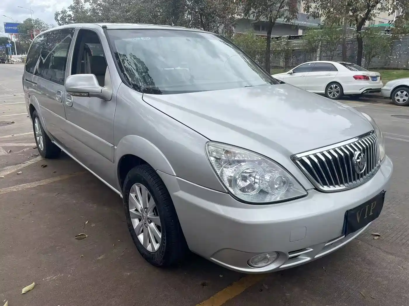 Buick GL8 2013 2.4L Classic фото 3