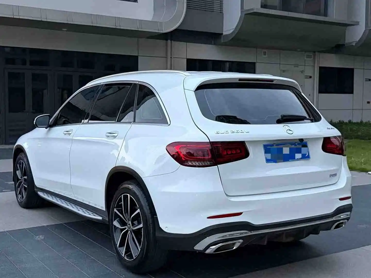 Фото 9 - Mercedes-Benz GLC