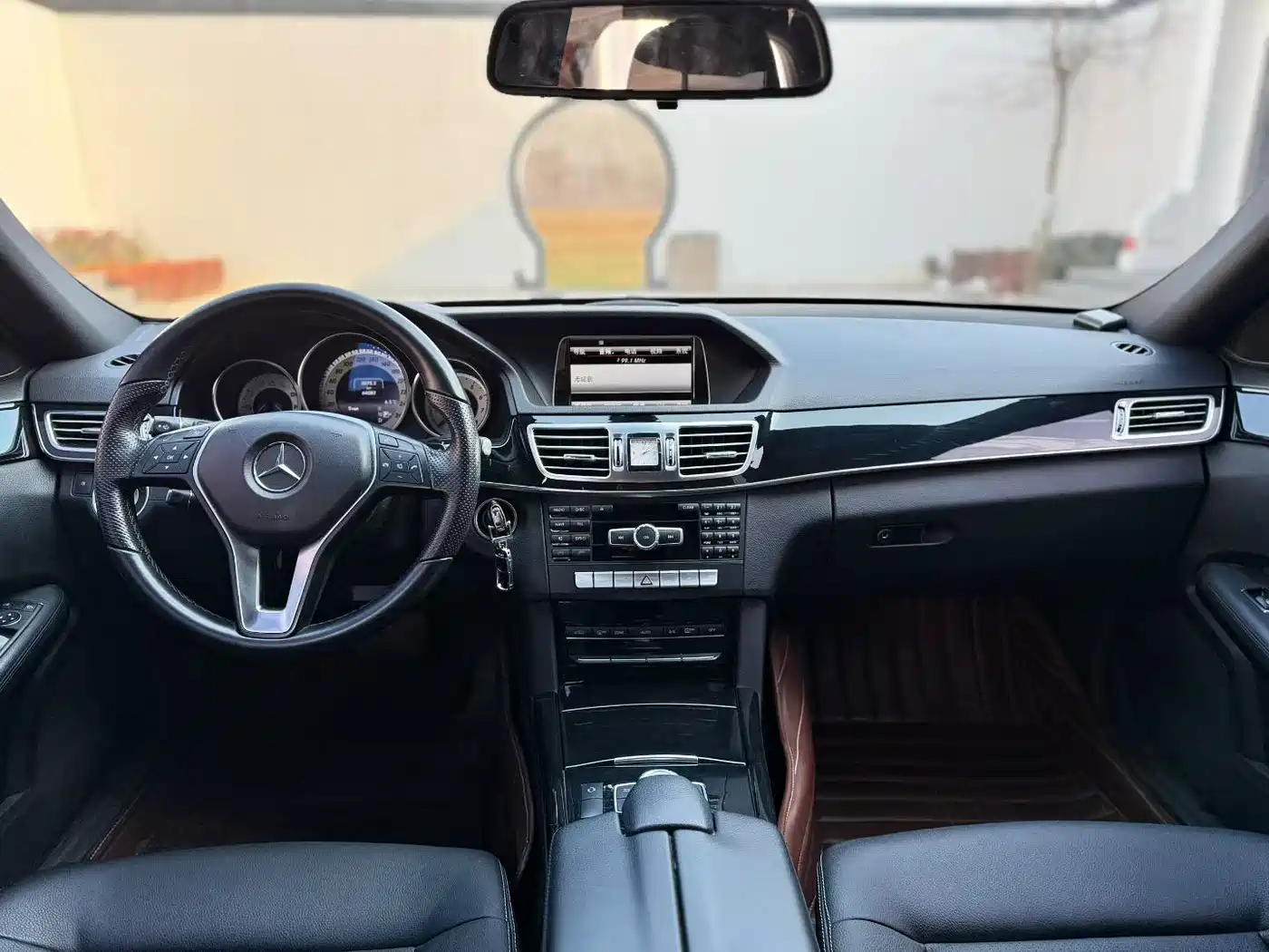 Mercedes-Benz E-Class 2014 E 260 L Sport фото 4