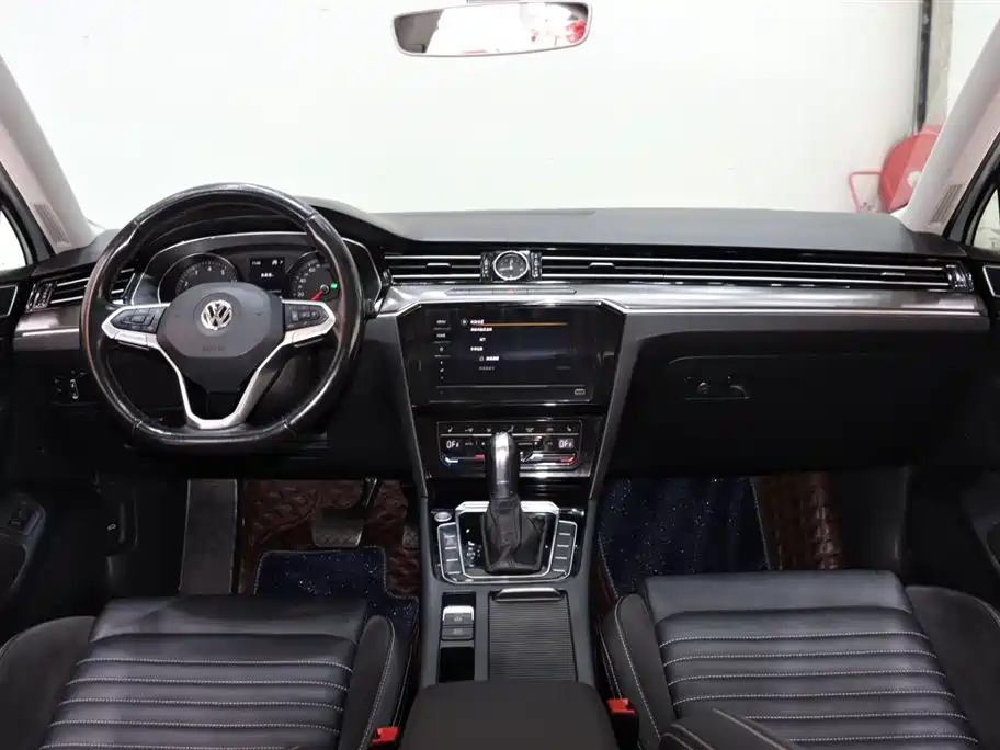 Volkswagen Magotan 2020 280TSI DSG Leading фото 11