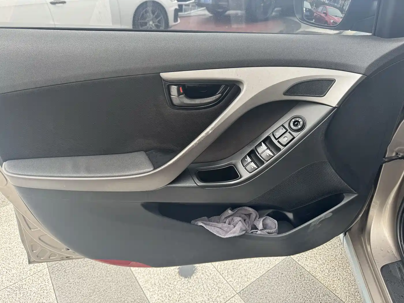 Hyundai Langdong 2012 1.6L Automatic Fashion фото 10