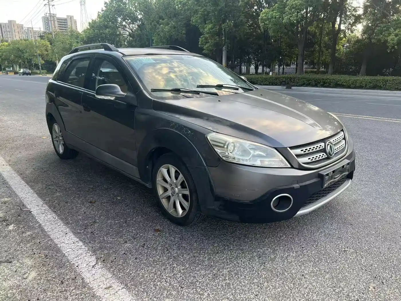 Dongfeng Aeolus Dongfeng Fengshen H30 2014 2013 CROSS 1.6L Manual Prestige