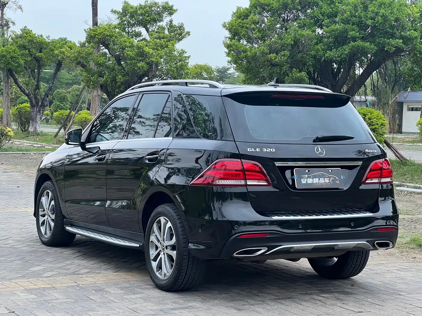 Mercedes-Benz GLE 2018 GLE 320 4MATIC Dynamic Ultimate Edition фото 6