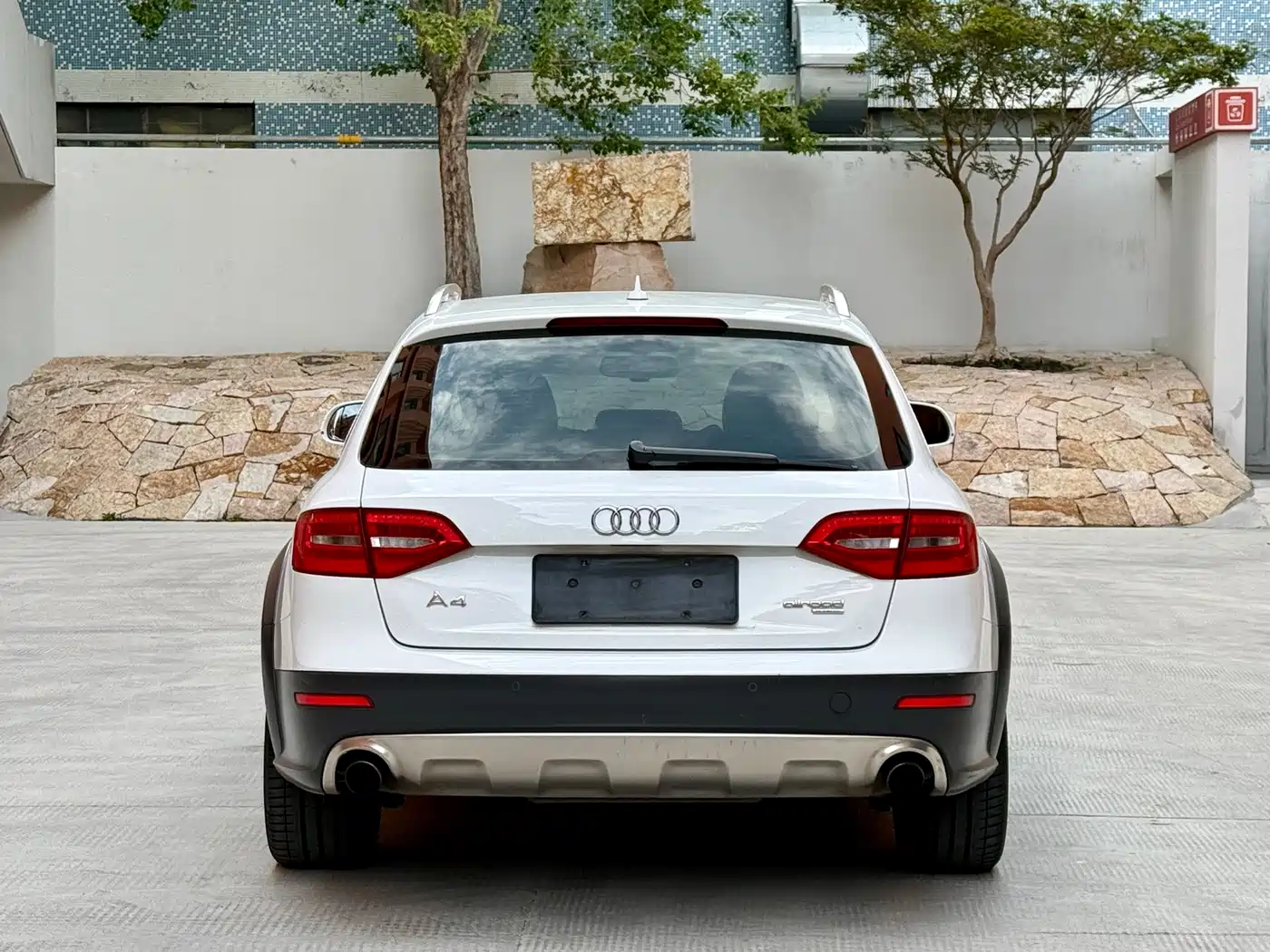 Audi A4 (Import) 2014 2014 40 TFSI allroad quattro plus