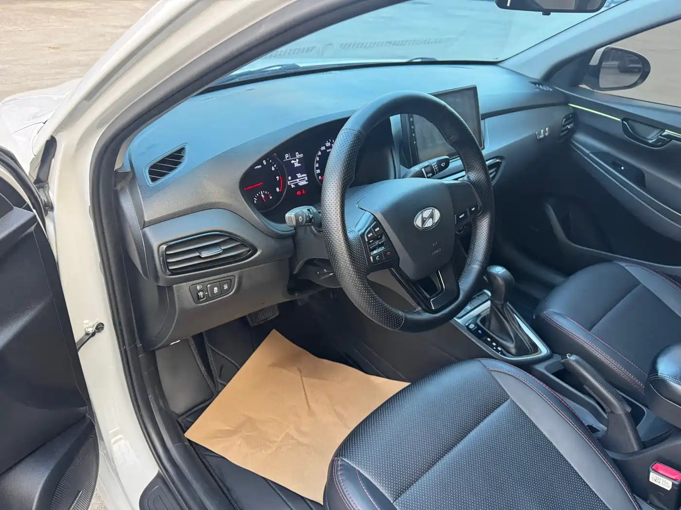 Hyundai Elantra 2020 1.6L Auto GL Pleasing Edition фото 10