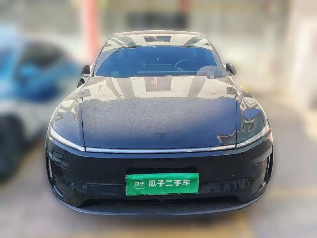 Фото 2 - Tesla Model Y