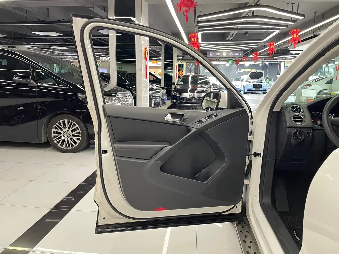 Volkswagen Tiguan 2015 1.8TSI Automatic 2WD Comfortline фото 26