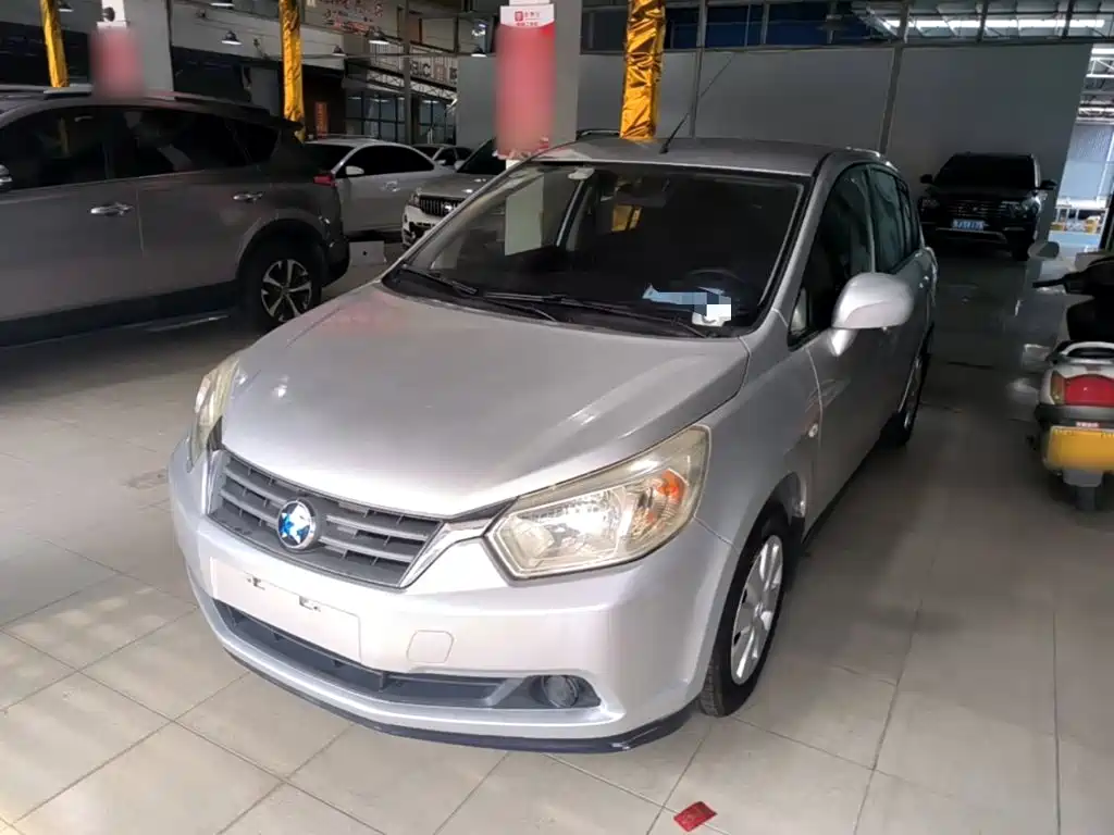 Venucia R50 2014 2014 1.6L Automatic Exciting Edition