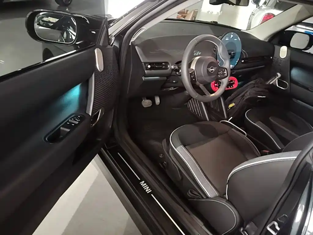MINI Electric MINI COOPER 2024 2024 456km COOPER E Classic