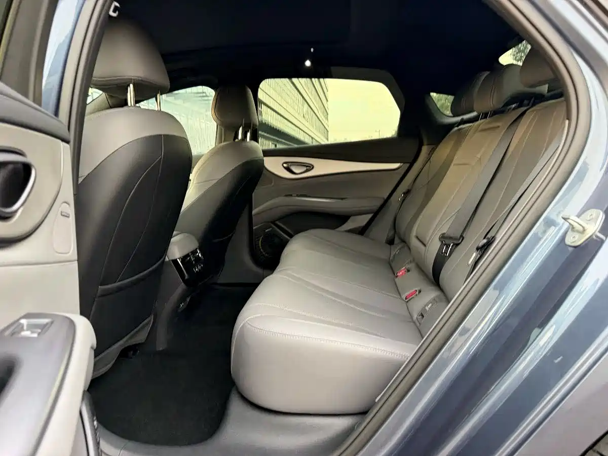 BYD Seal 07 DM-i 2025 2026 DM-i 1.5T 230km Flagship