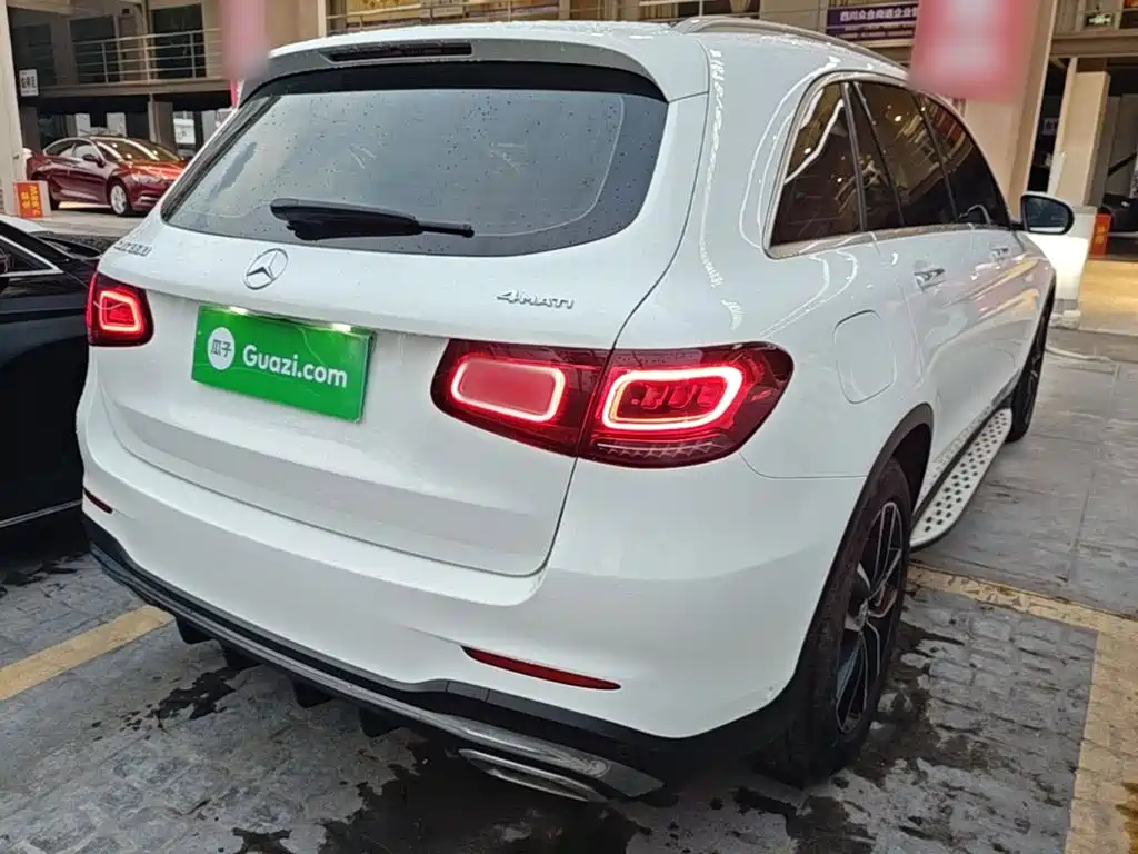 Photo 7 - Mercedes-Benz GLC