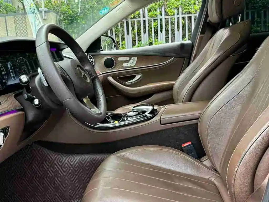 Mercedes-Benz E-Class 2017 Model E 320 L 4MATIC фото 9