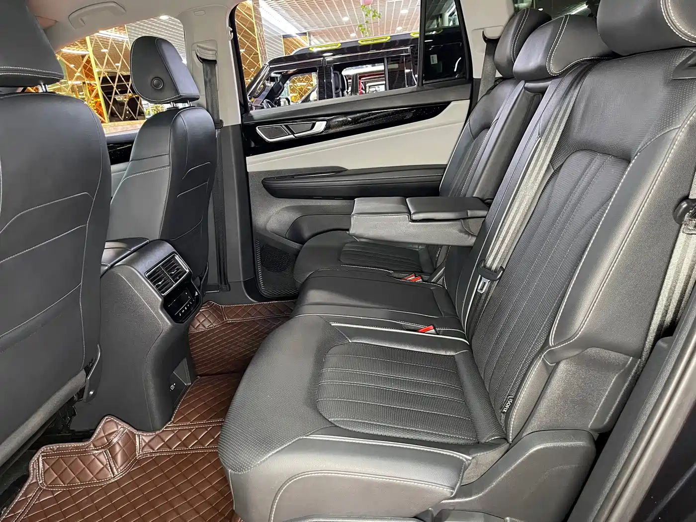 Volkswagen Teramont 2022 530 V6 4MOTION Premium Luxury фото 8
