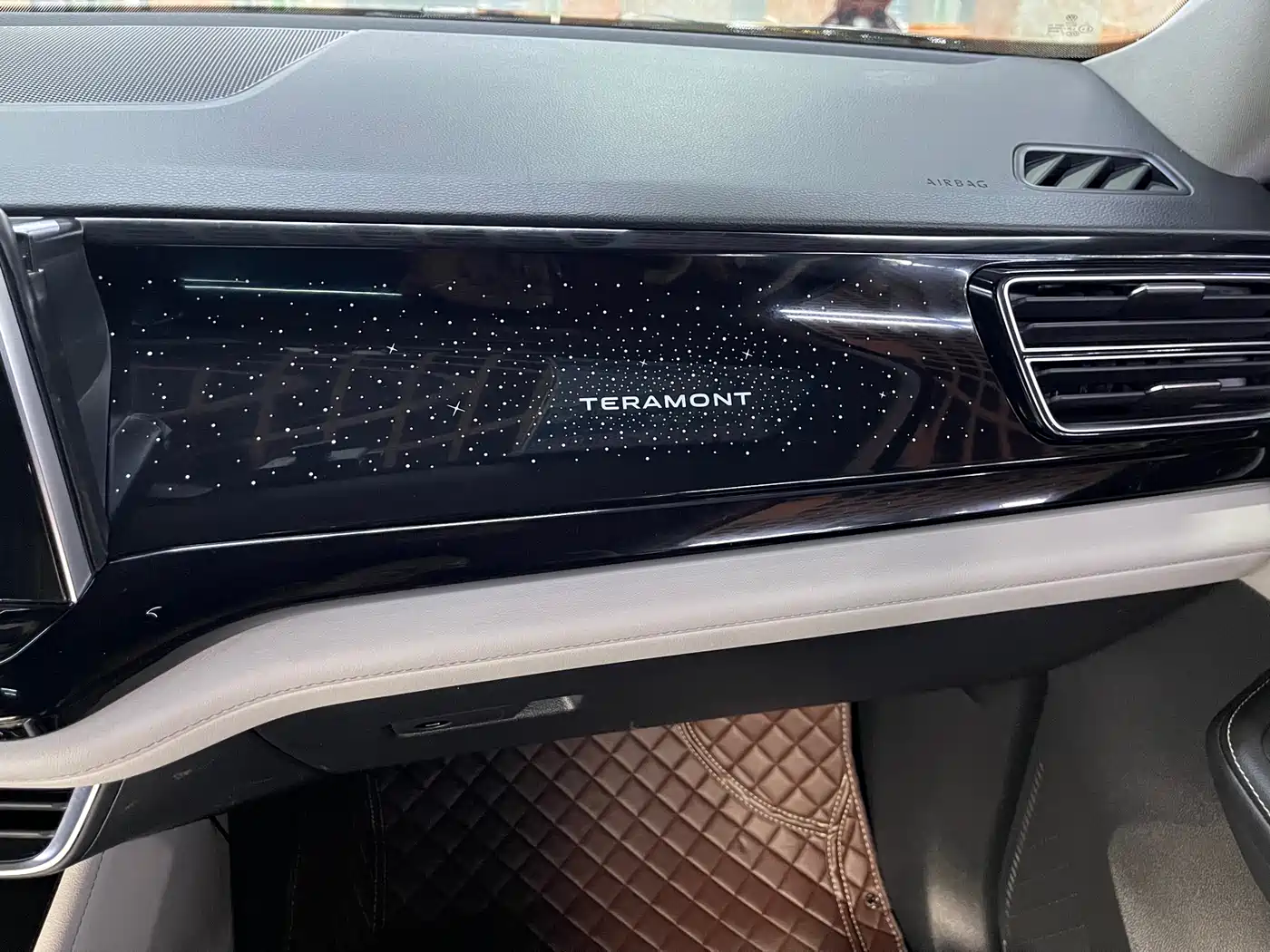 Volkswagen Teramont 2022 530 V6 4MOTION Premium Luxury фото 14