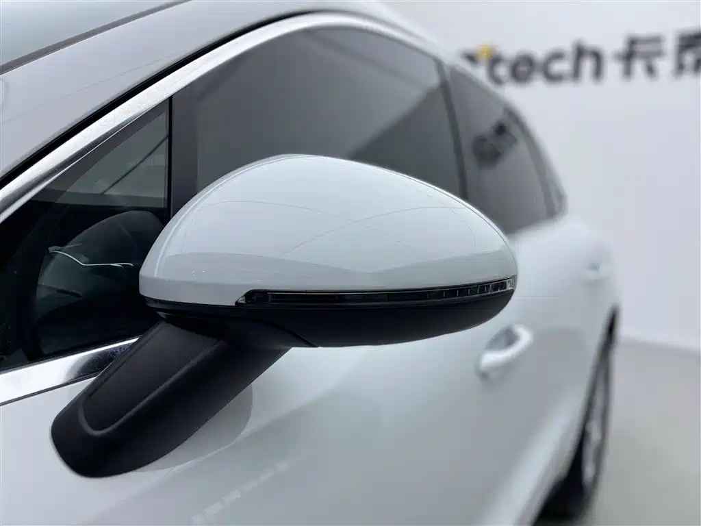 Porsche Macan 2017 Macan 2.0T фото 31