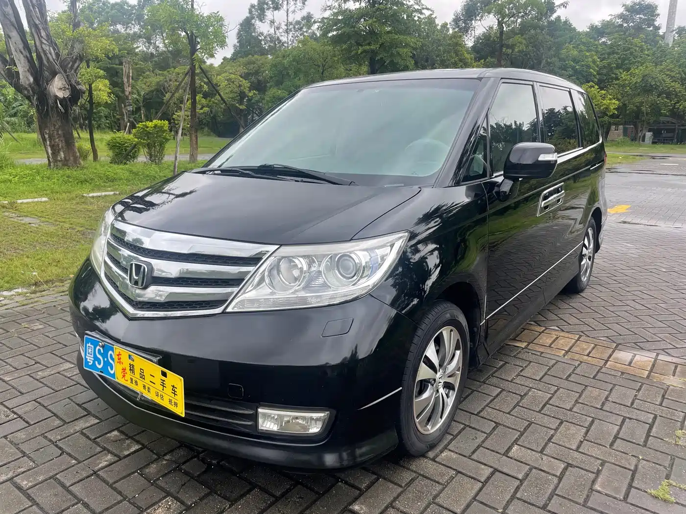 Honda Elysion 2014 2012 2.4L VTi-S Premium Edition