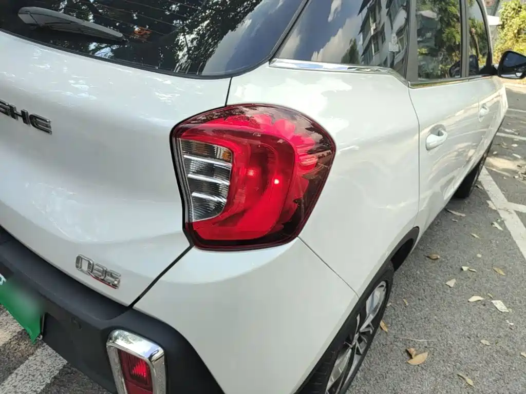 BAIC Changhe Q35 2017 2016 1.5L Automatic Cool Edition
