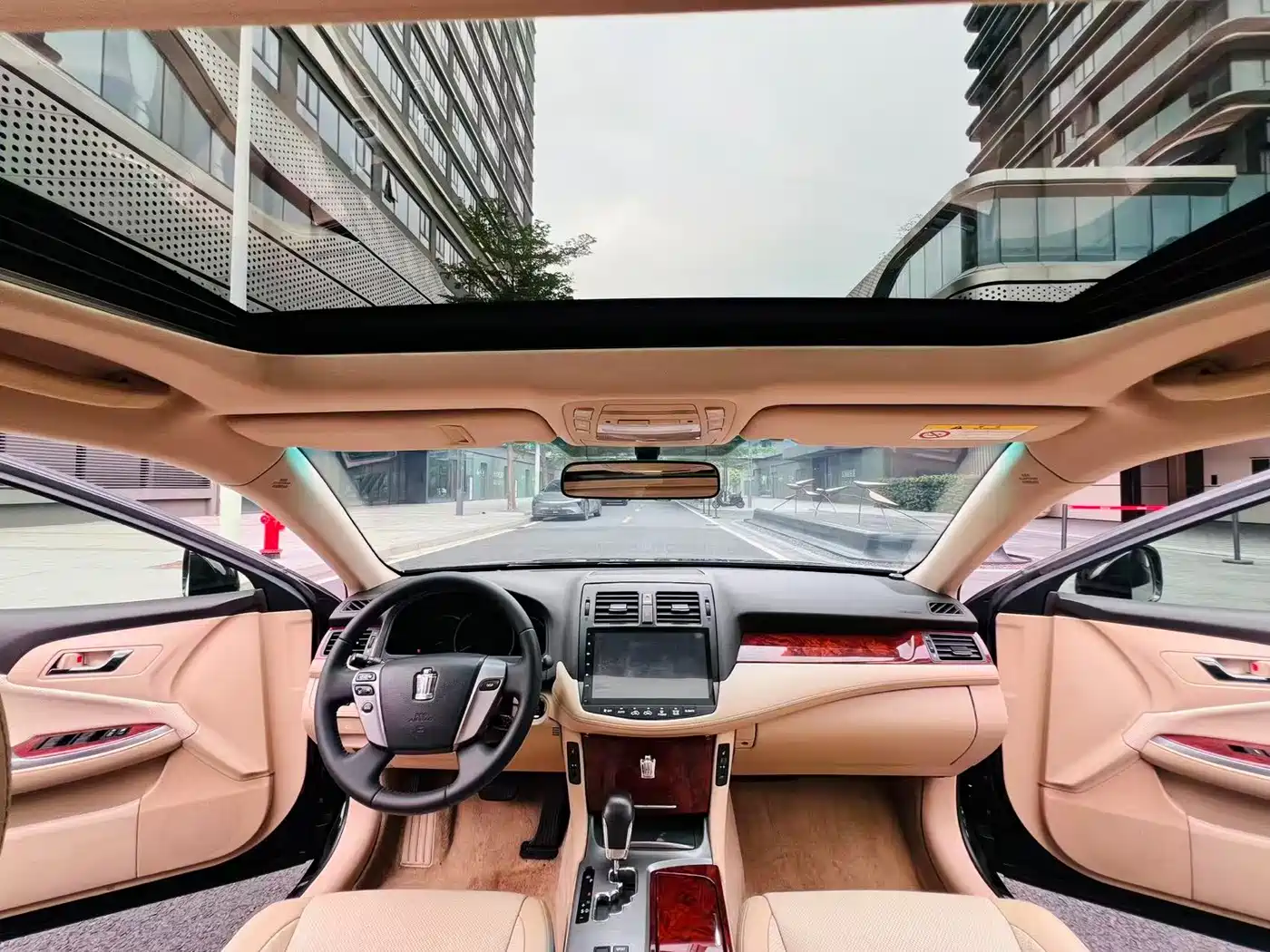 Toyota Crown 2012 2.5L Royal Leather Edition фото 7