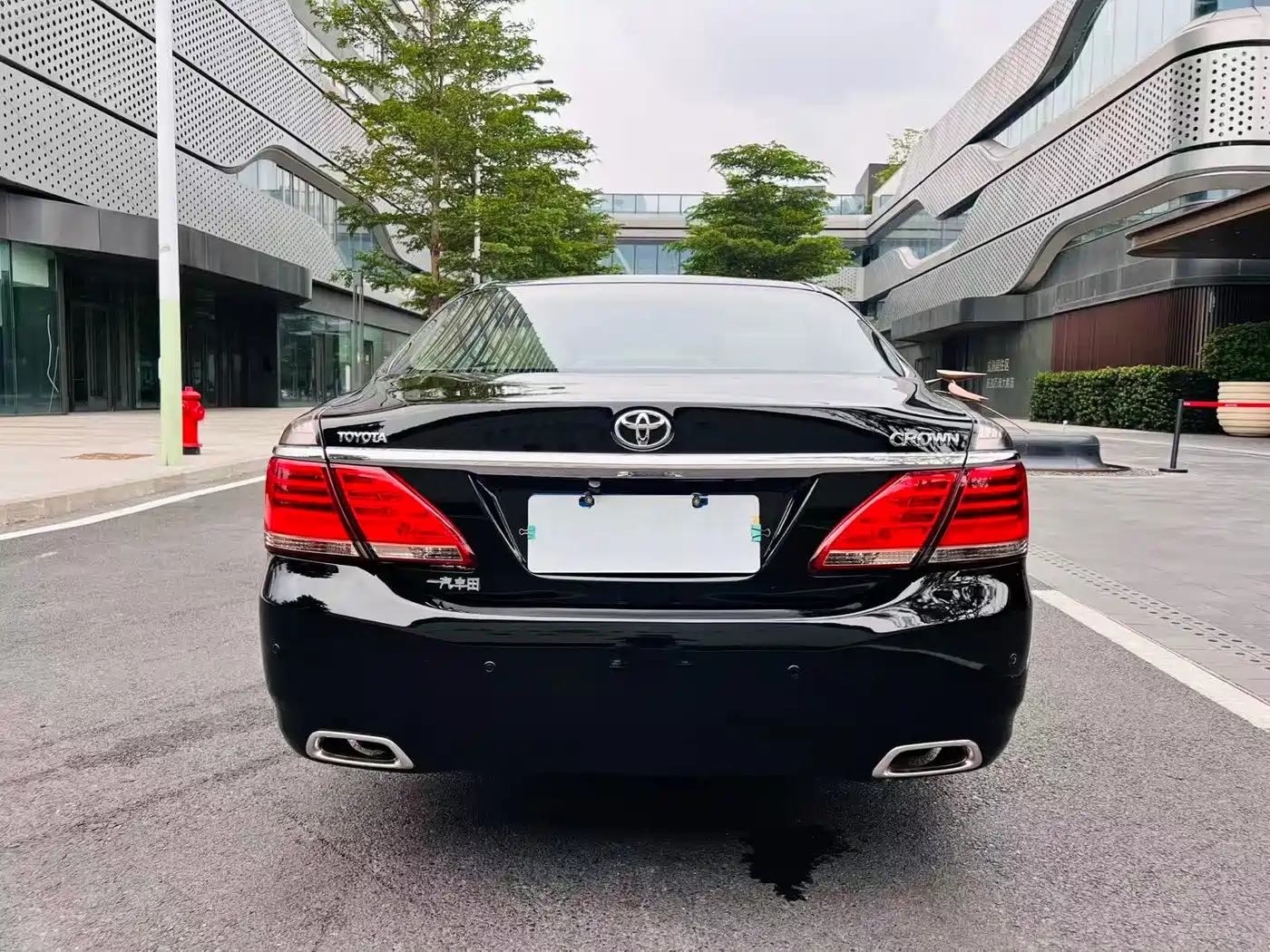 Toyota Crown 2012 2.5L Royal Leather Edition фото 13