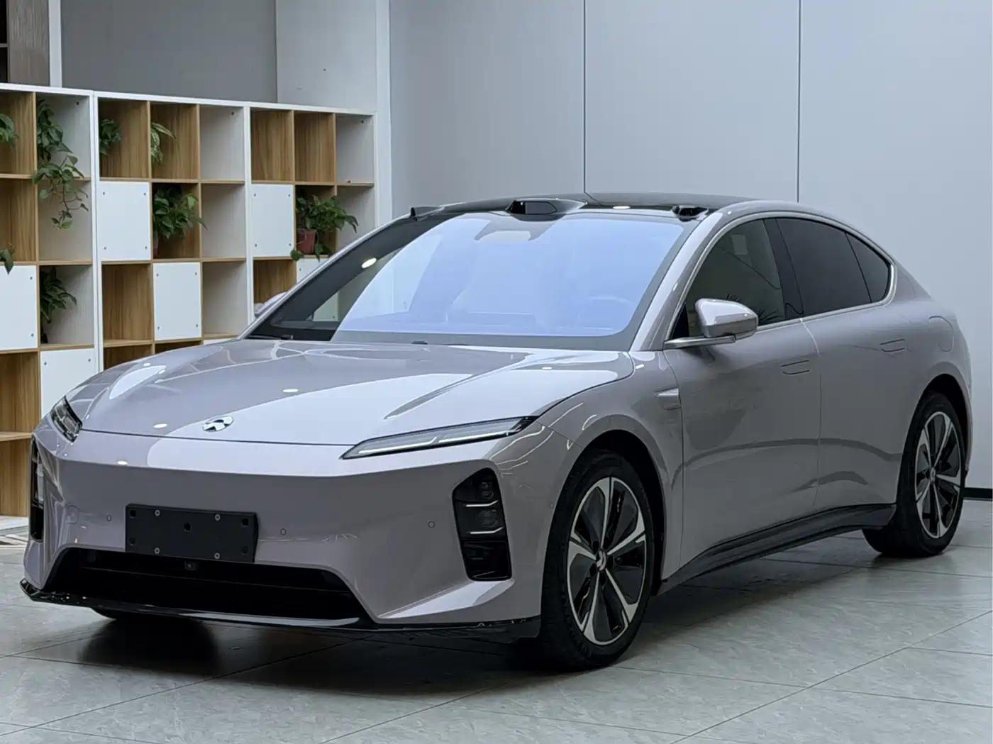 2025 NIO ET5