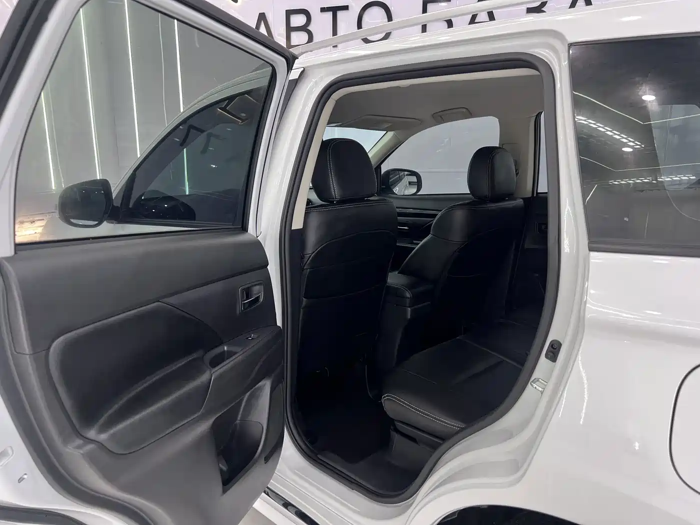 Mitsubishi Outlander 2023 2021 2.0L 2WD Smooth Ride Version 5-Seater