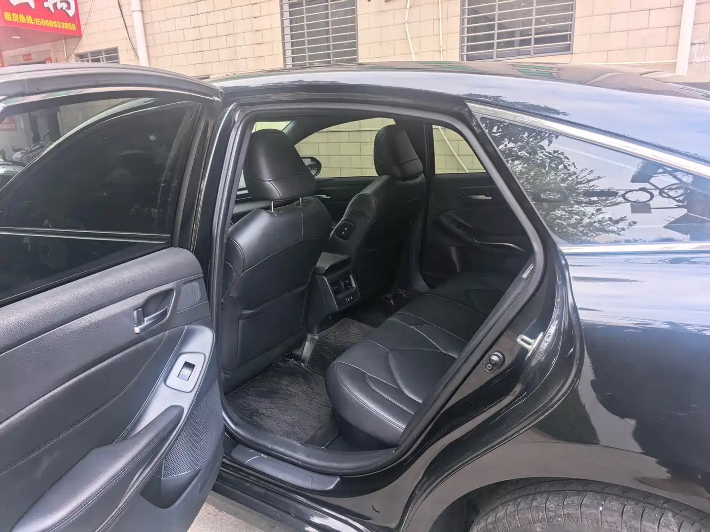 Toyota Avalon 2019 Hybrid 2.5L Luxury Edition China V фото 6
