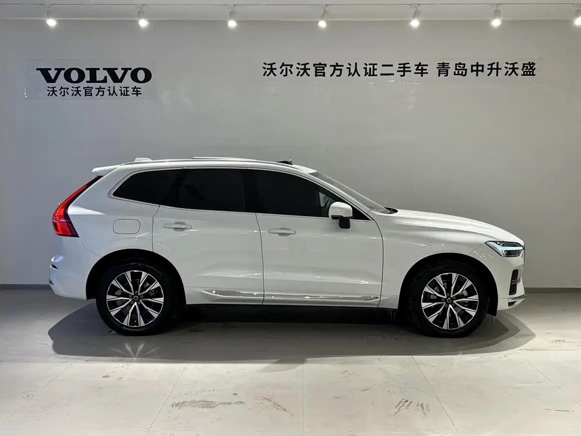 Volvo XC60 2025 2025 B5 AWD Smart Elite Luxury Edition