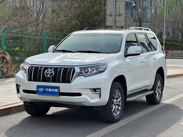 TOYOTA PRADO