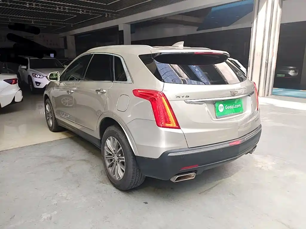 Cadillac XT5 2017 2016 25T Luxury Model