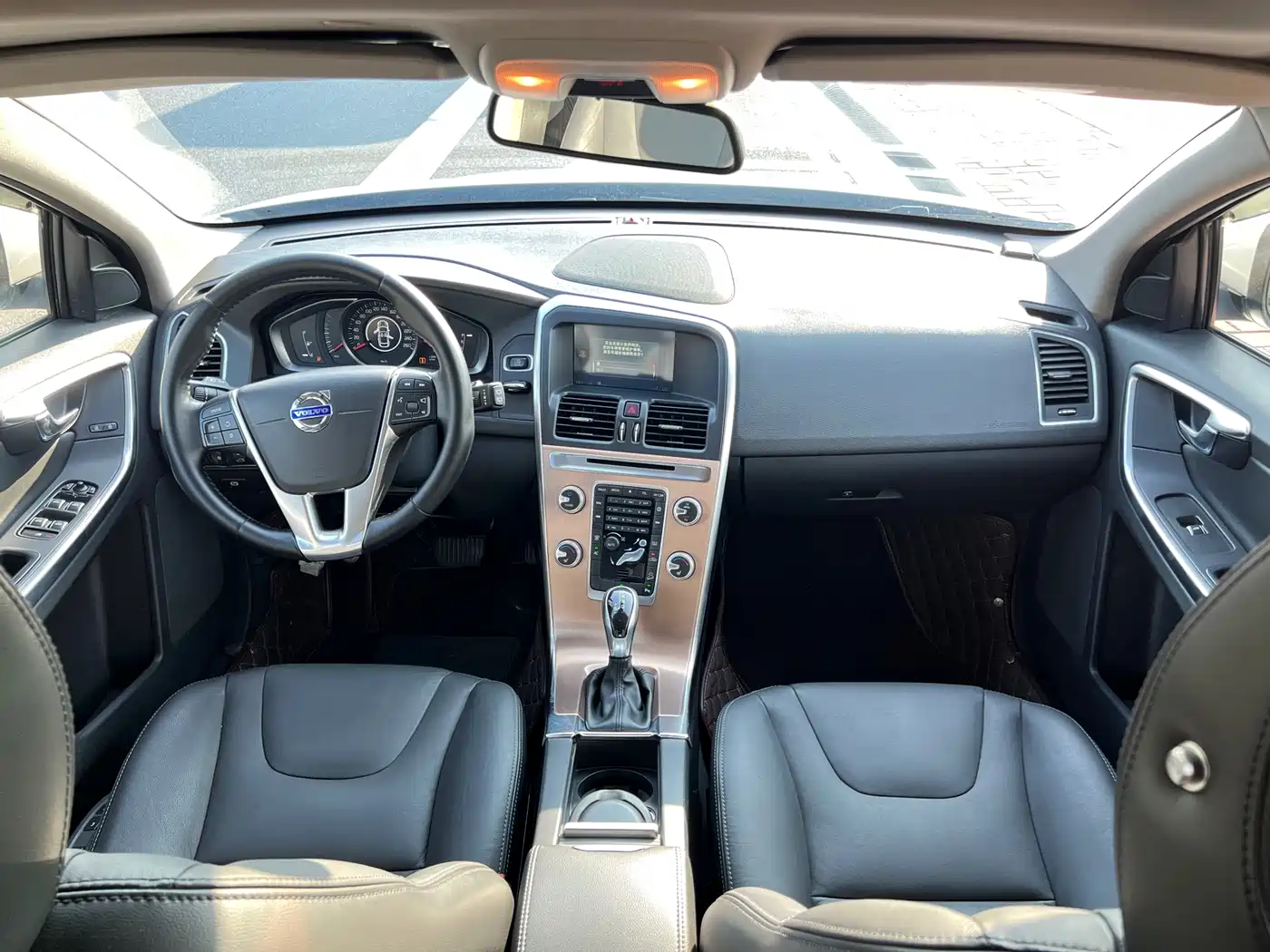 VOLVO XC60