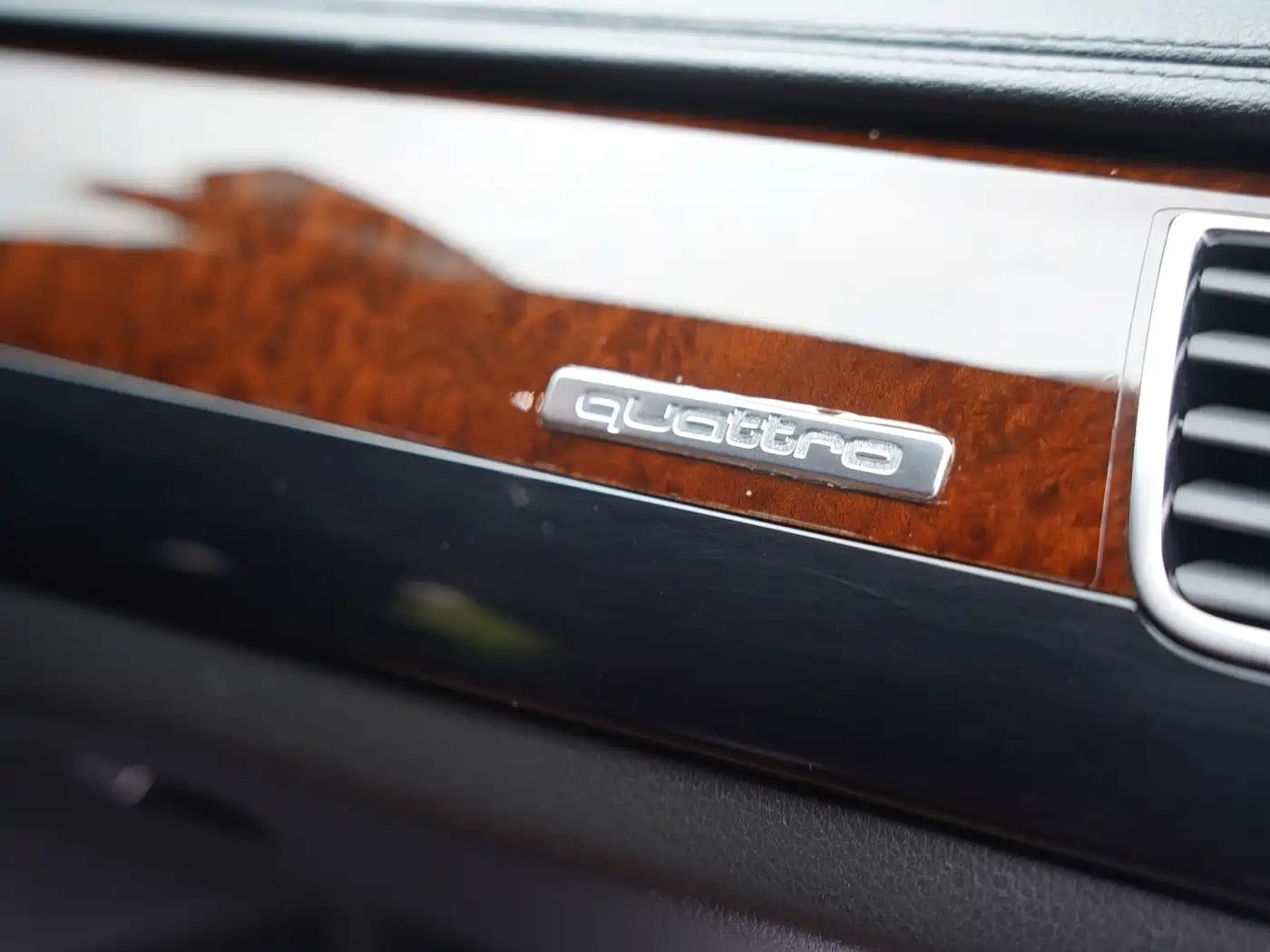 Фото 30 - Audi A8