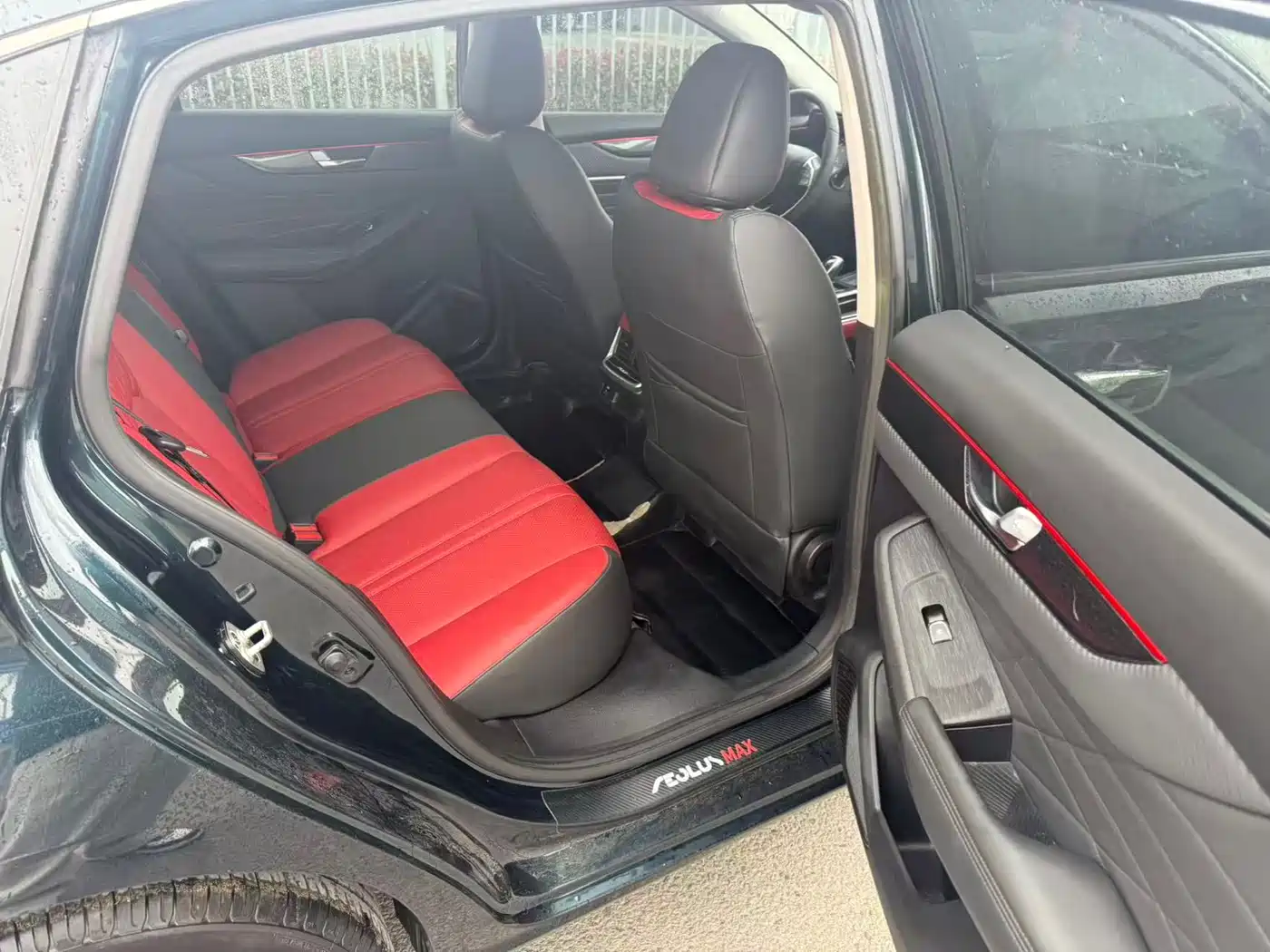 DONGFENG YI HYUN MAX