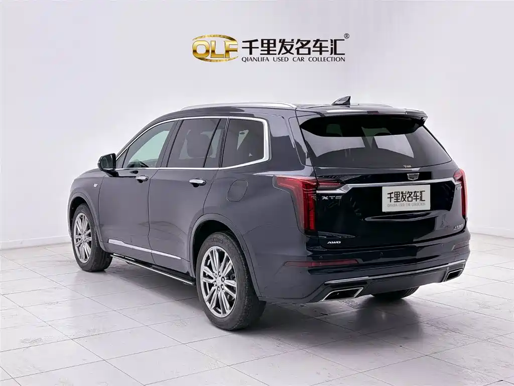 CADILLAC XT6