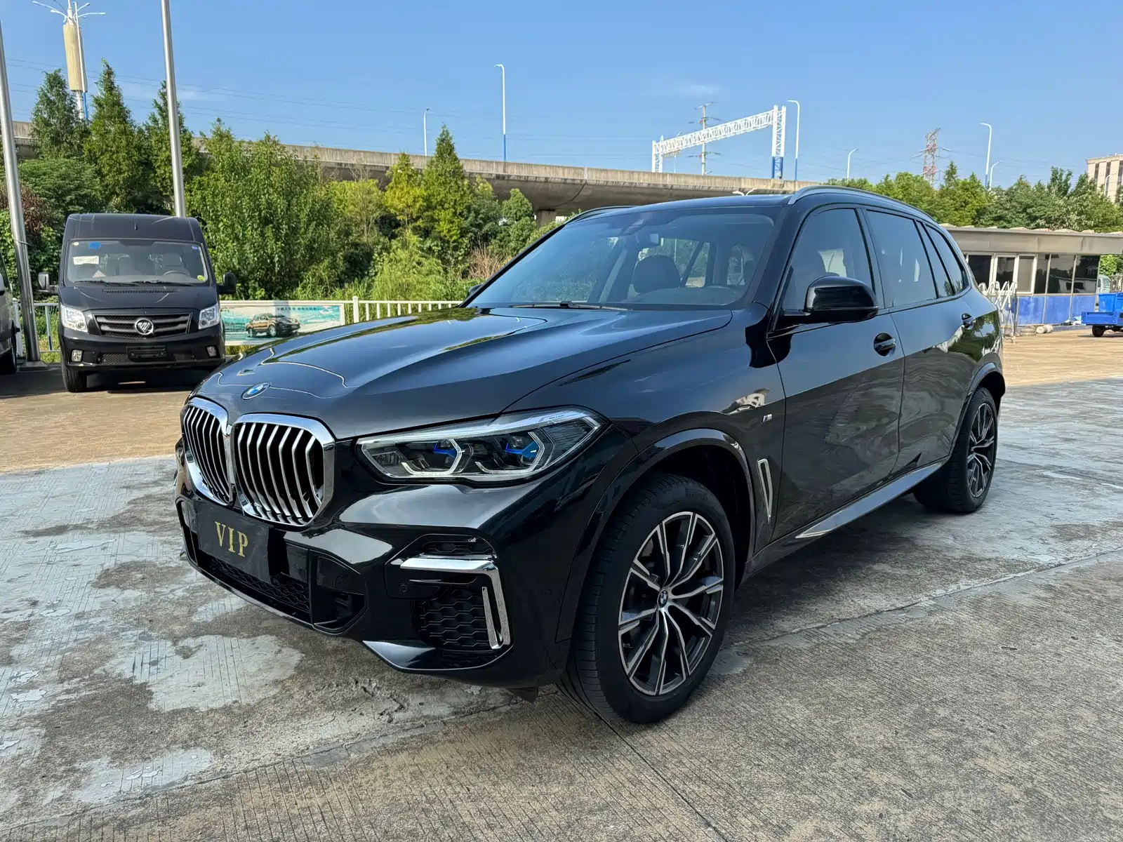 Photo 1 - BMW X5